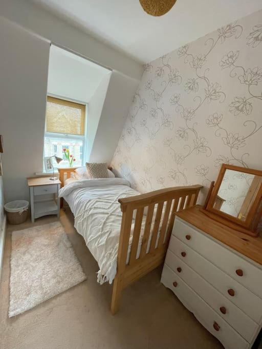 Stylish 5-Bedroom House Near Tunnels Beach Ilfracombe Extérieur photo