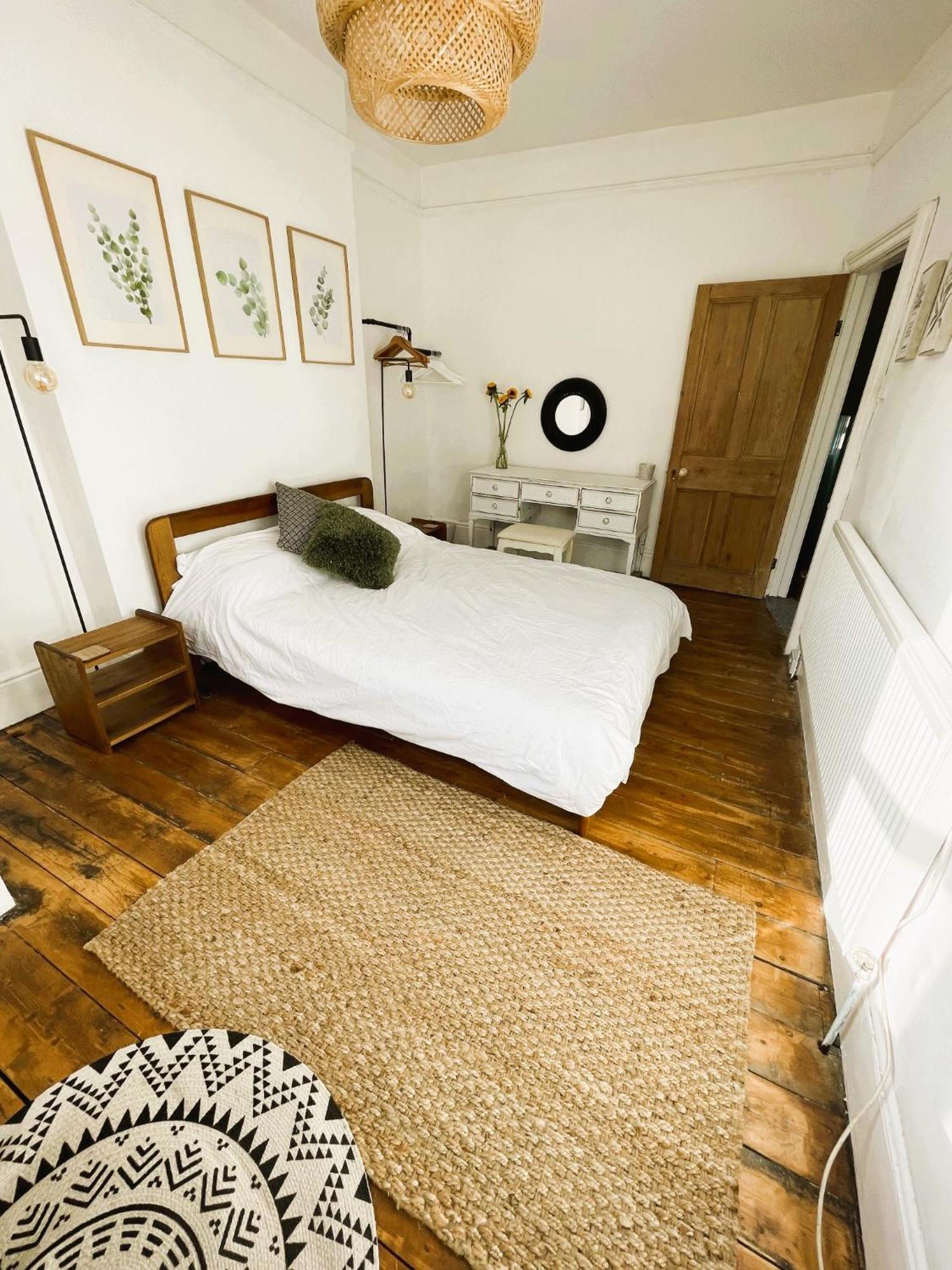Stylish 5-Bedroom House Near Tunnels Beach Ilfracombe Extérieur photo