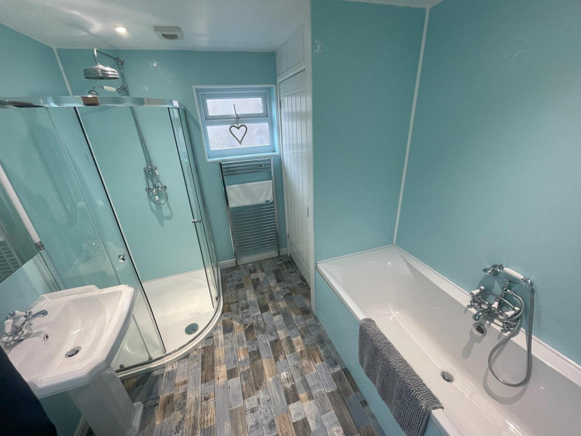 Stylish 5-Bedroom House Near Tunnels Beach Ilfracombe Extérieur photo